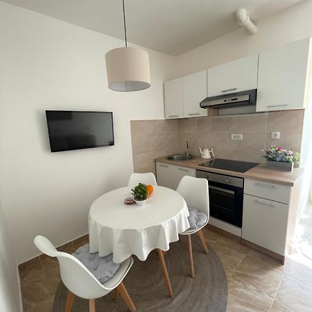 Apartment Maki Kotor Bagian luar foto
