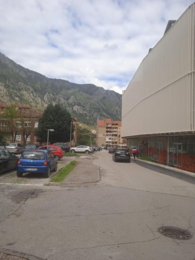 Apartment Maki Kotor Bagian luar foto