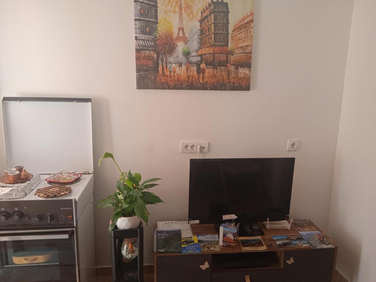 Apartment Maki Kotor Bagian luar foto
