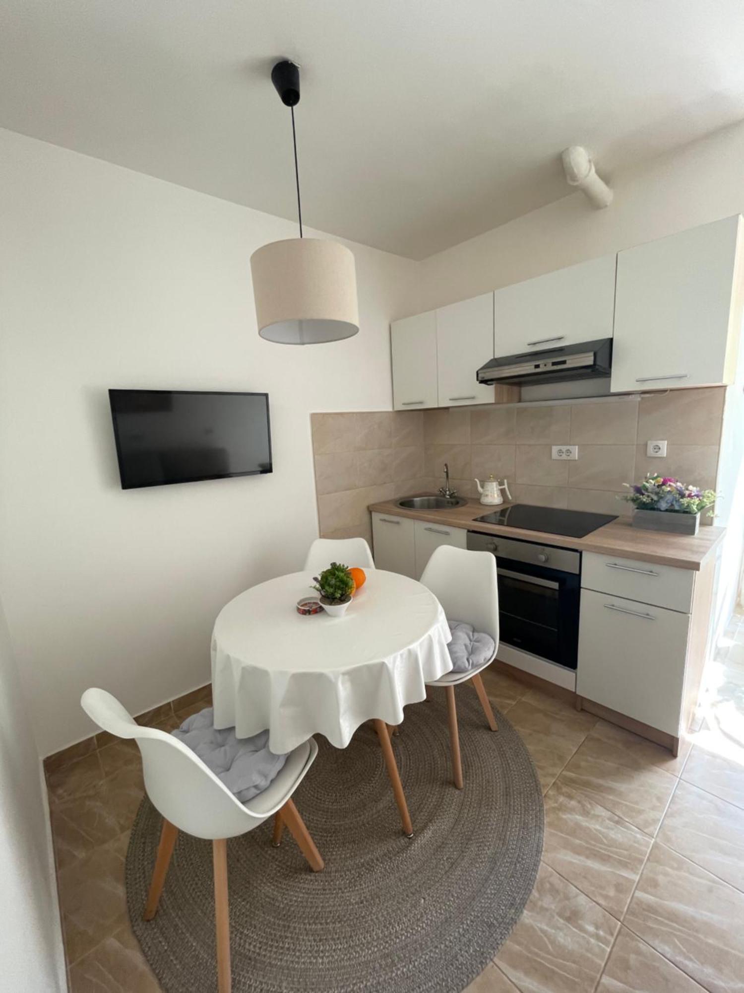 Apartment Maki Kotor Bagian luar foto