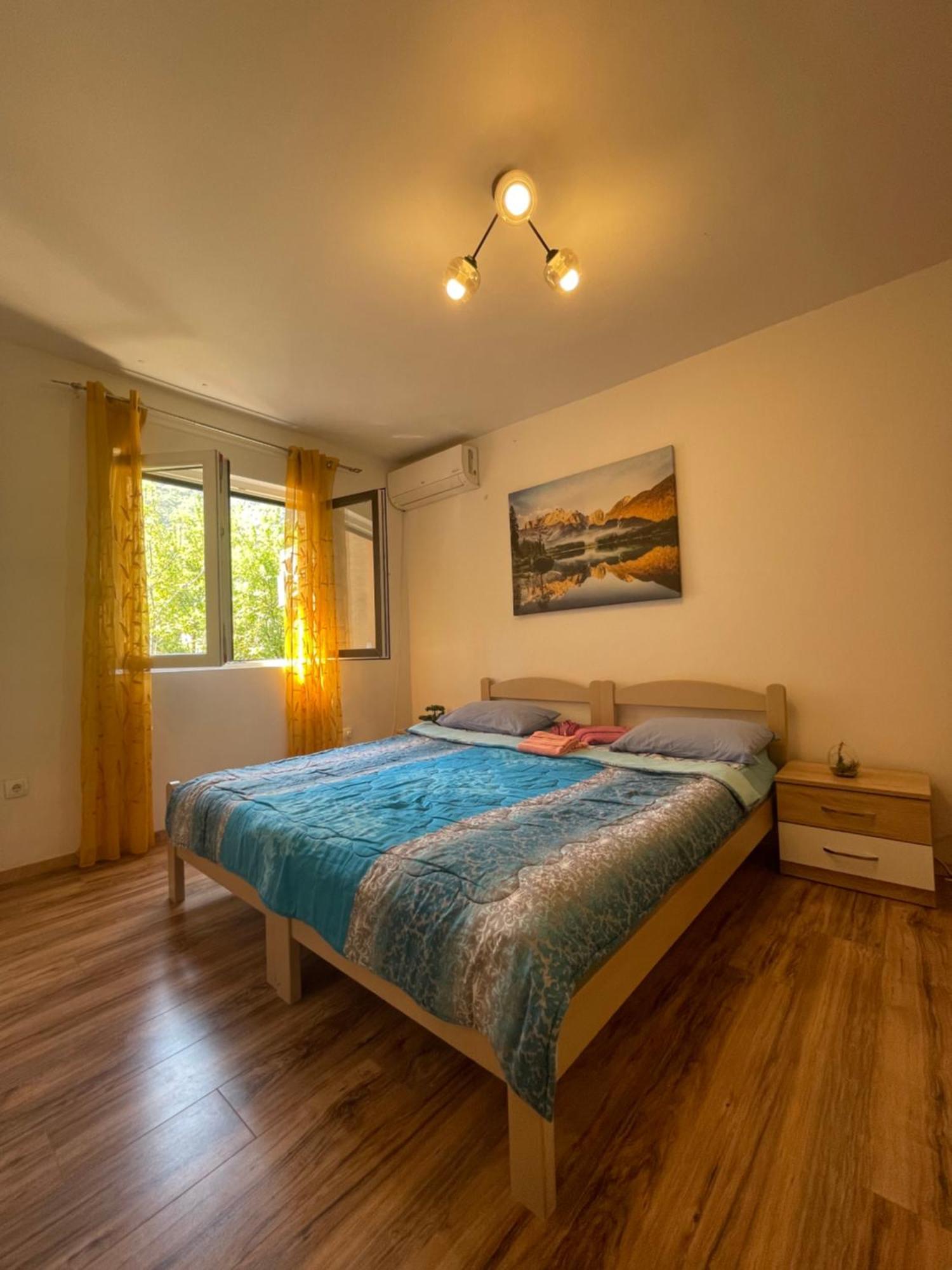 Apartment Maki Kotor Bagian luar foto