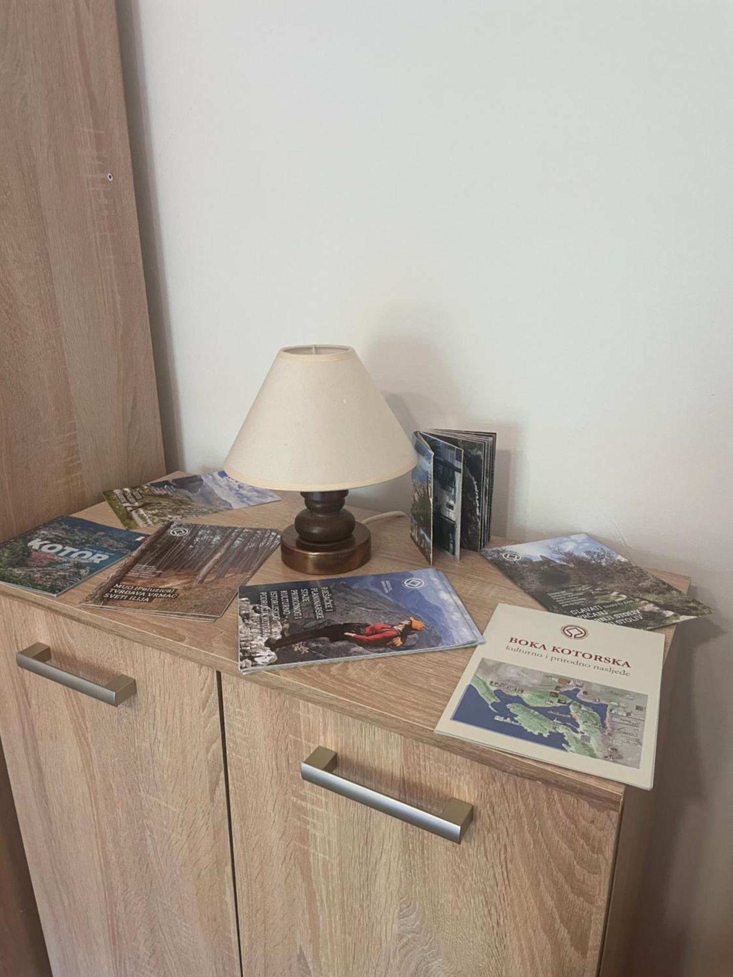 Apartment Maki Kotor Bagian luar foto